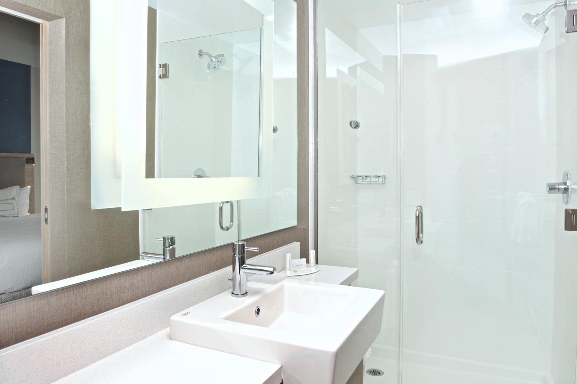 Springhill Suites By Marriott Seattle Исакуа Екстериор снимка